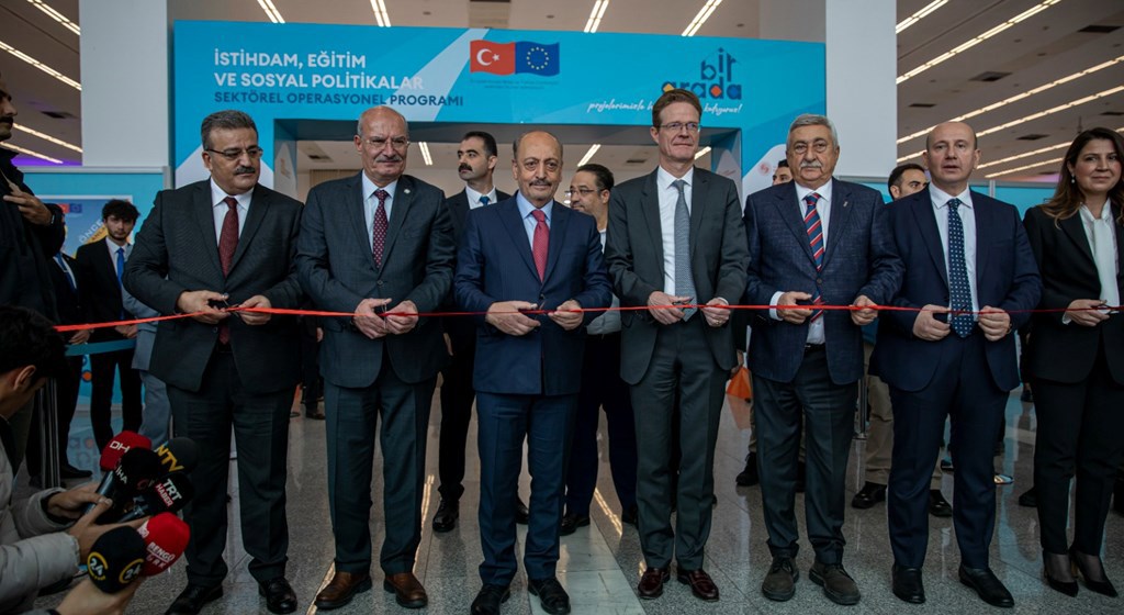 Bakan Bilgin, "İstihdam, Eğitim ve Sosyal Politikalar Sektörel Operasyonel Programı (İESP SOP) Projeler Fuarı" Açılış Törenine Katıldı