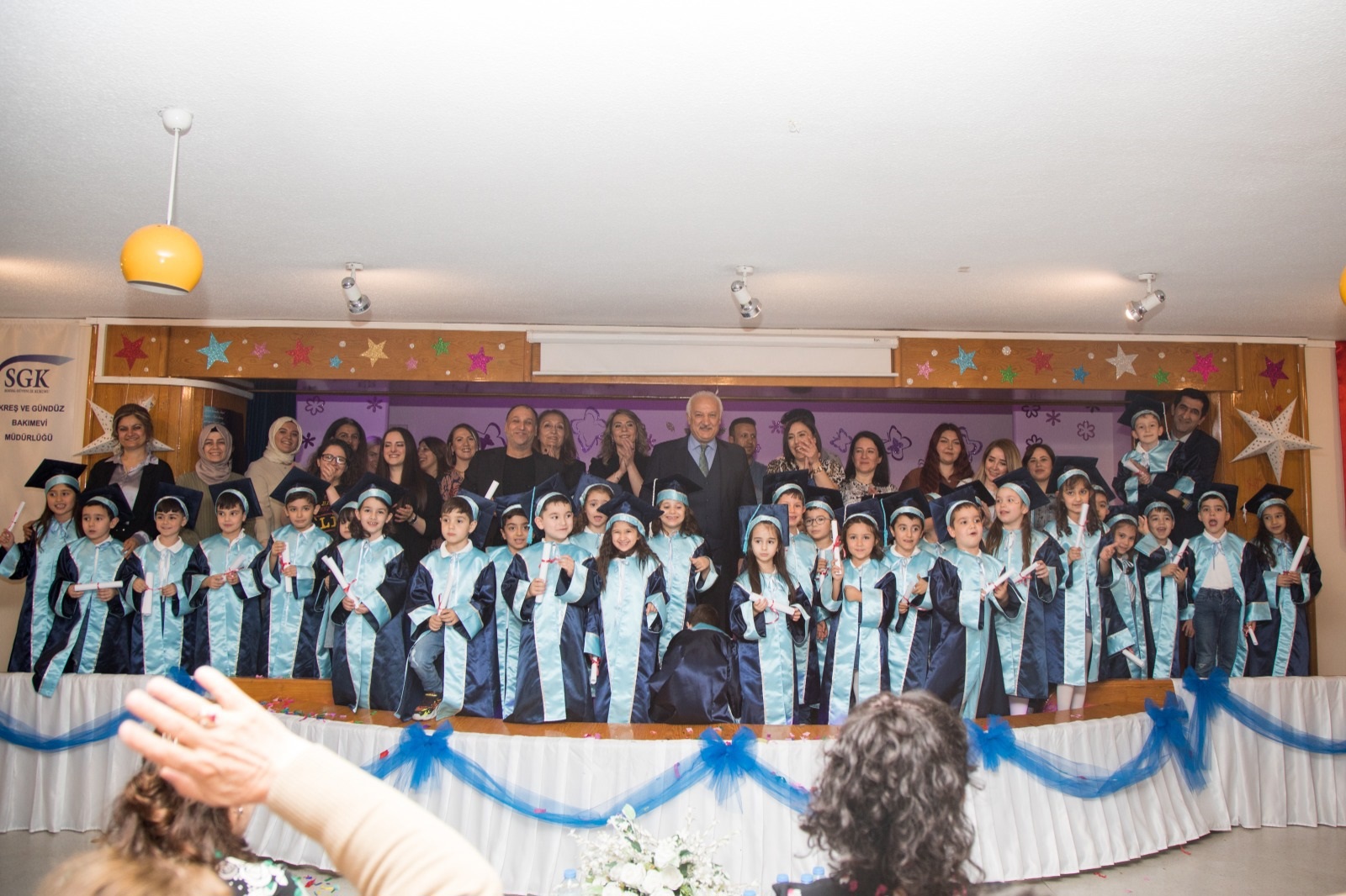 Başkan Yardımcısı Aydin, mezuniyet törenine katıldı