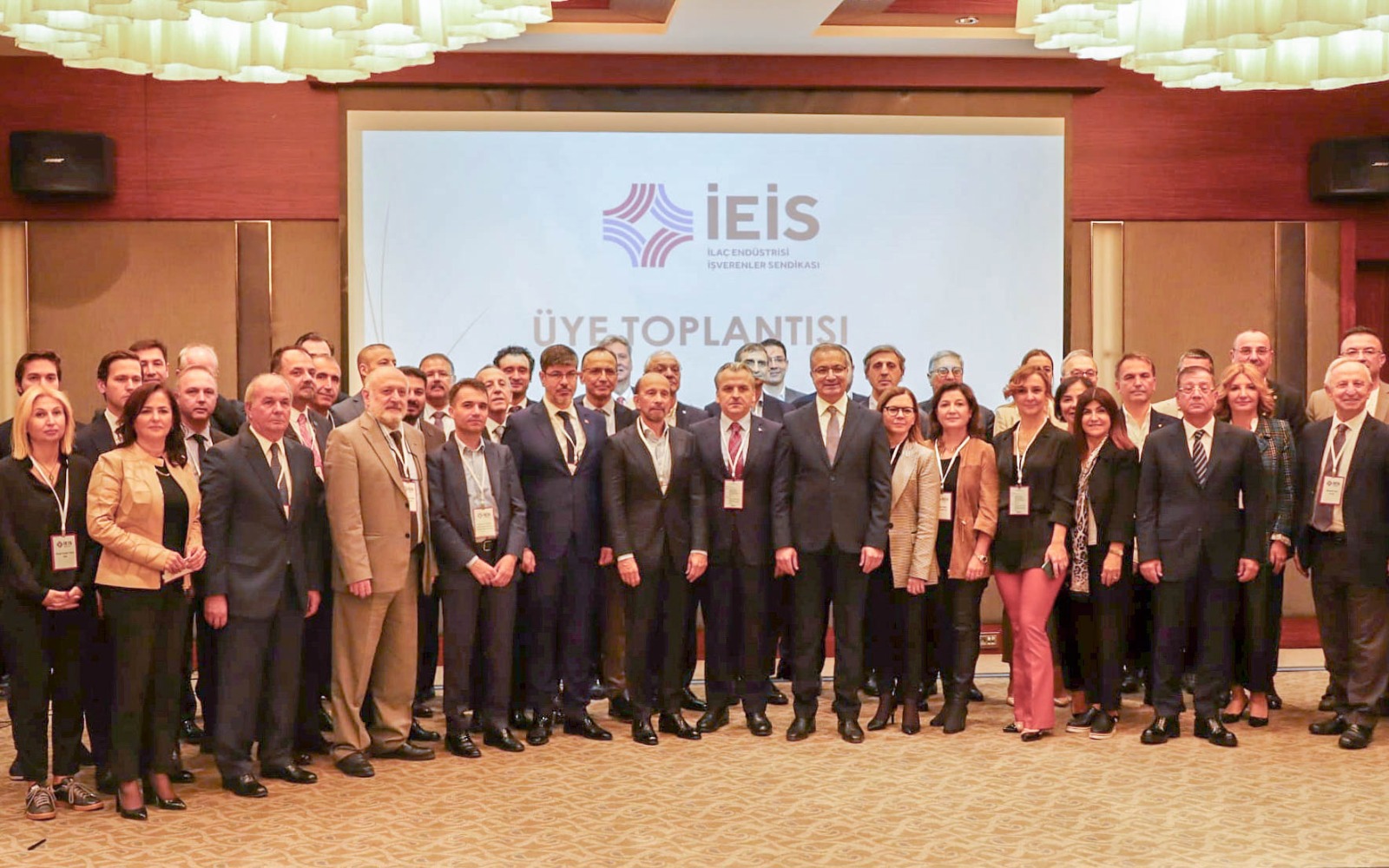 Başkan Yardımcısı Tekin, ilaç endüstrisi temsilcileriyle bir araya geldi